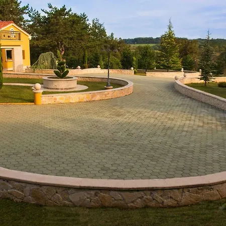 Montepin Villa